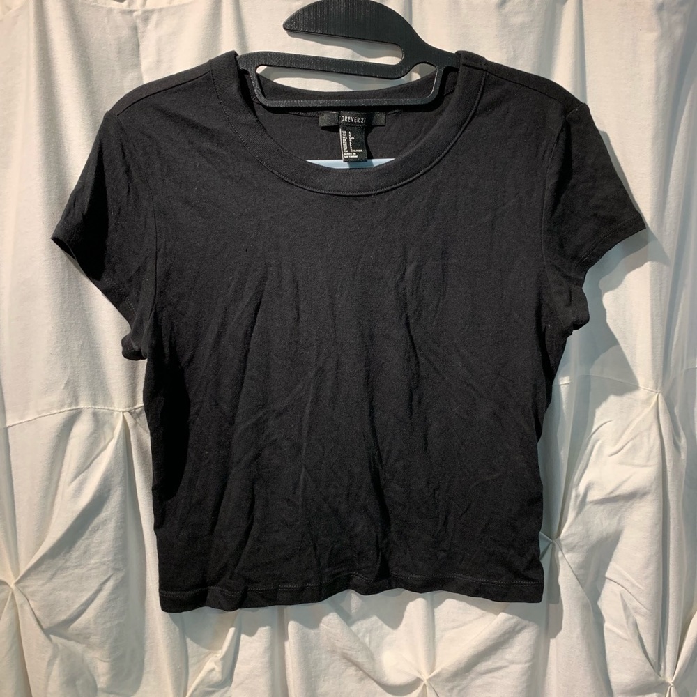 Forever 21 black T-shirt